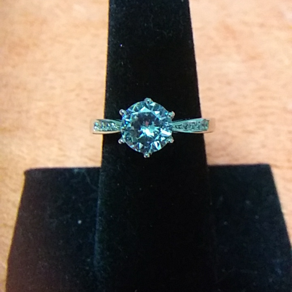 2.07 total weight Moissanite solitare .925 silver